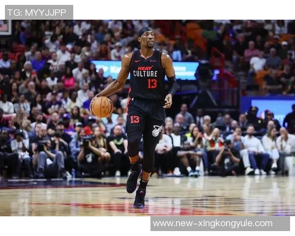 热火队宣布阿德巴约因右膝挫伤缺席本场比赛将不再回归